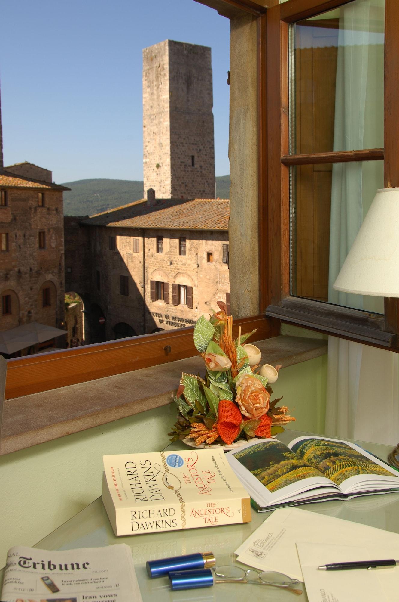 Leon Bianco Hotel San Gimignano Exterior photo