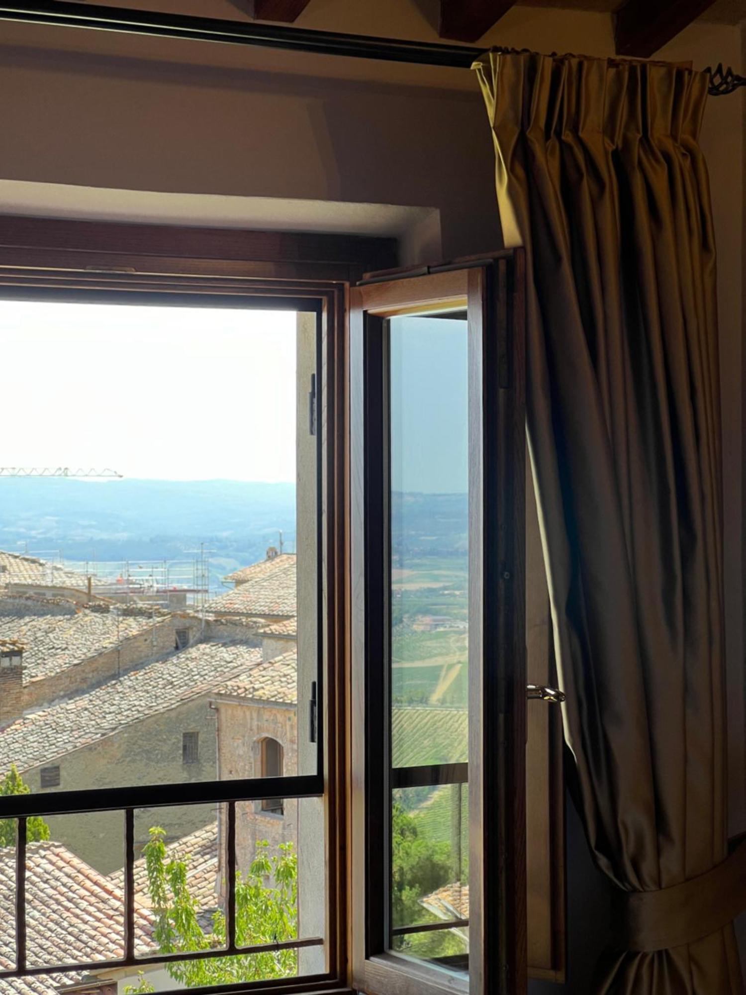 Leon Bianco Hotel San Gimignano Exterior photo