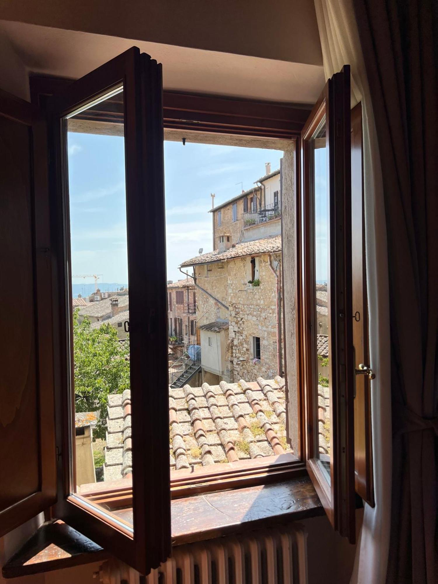 Leon Bianco Hotel San Gimignano Exterior photo